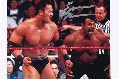 Ерл Хебнер потпиша 4x6 Фото -WWE Autograph Picture w/The Rock & Rocky Johnson - Фотографии за автограми во борење